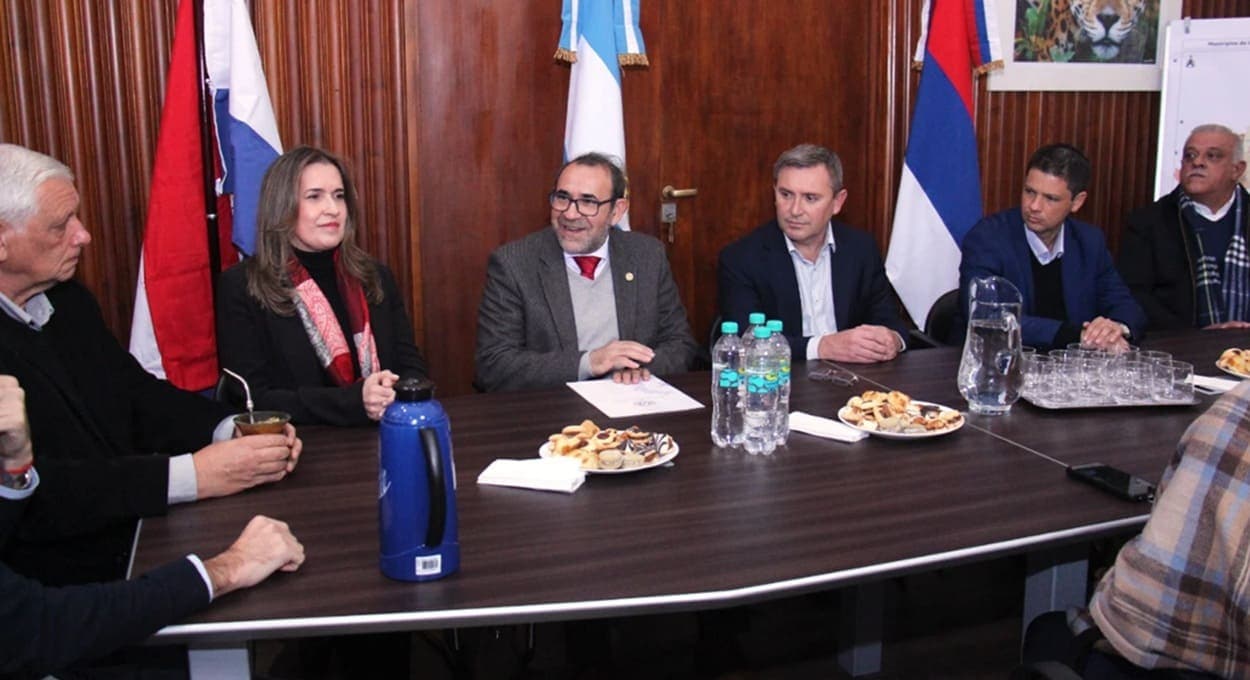 Argentina e Paraguai Debatem aprofundamento da Integração Econômica em Posadas