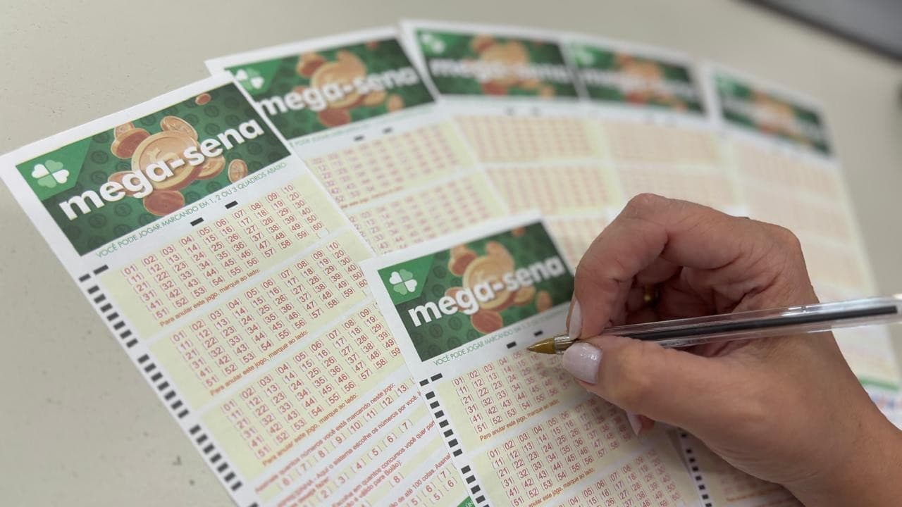 Três apostas do Paraná acertam a quina da Mega-Sena; prêmio principal acumula em R$ 38 milhões